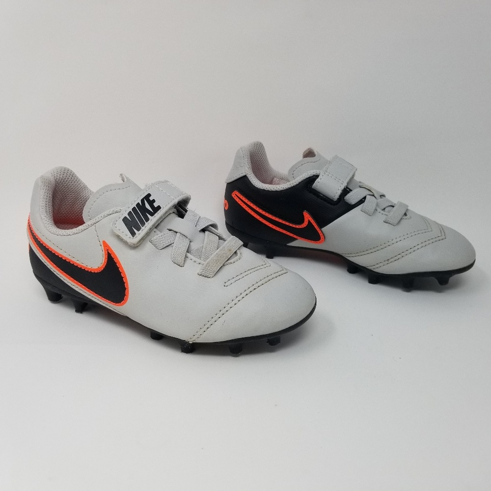 Nike Tiempo Cleats Size 11 Girls Soccer